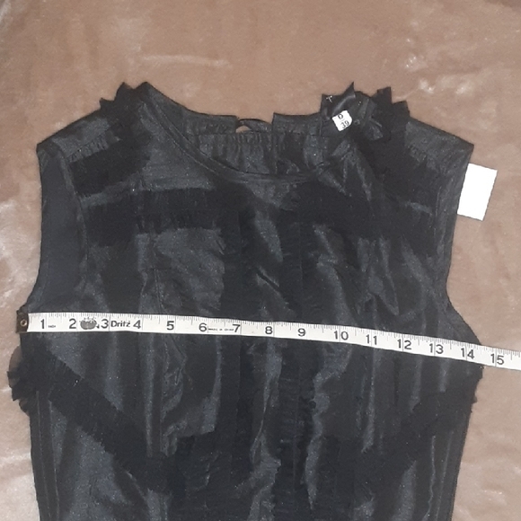 Elegant Black Ruffled Corset - Picture 8 of 9